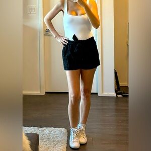 Lace paper bag short